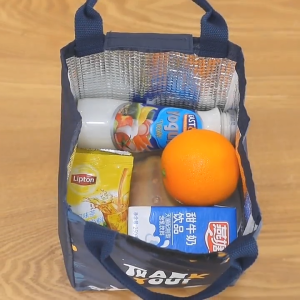 กระเป๋าเก็บอุณหภูมิ กระเป๋าใส่กล่องข้าว มีหูหิ้ว เก็บความร้อน/เย็นได้ หนาพิเศษ กันน้ำ กันฝุ่น แบบใหม่