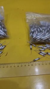 Cầu chì sứ chân cắm 15A - 20A (5x20mm)