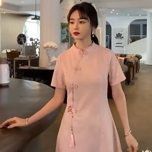 daidai (Ready Stock) Woman CNY Modern Cheongsam Red White Pink Dress Formal Dinner Dress Qipao Clothing 复古国风改良旗袍年轻款女裙子