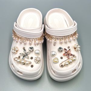 Crocs Jibbilz รองเท้าประดับมุก DIY อุปกรณ์เสริมห่วงโซ่รองเท้าประดับอัญมณีคริสตัลสำหรับ Crocs