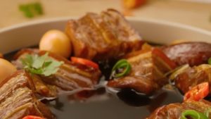 Nước tương Maggi đậu nành đậm đặc 700ml Nắp Đỏ - DATE mới