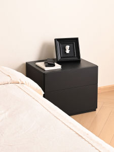 Modern Minimalist Nordic Solid Wood Bedside Table Antigue-arts Element Bedroom Storage Cabinet Double Door Wooden Side Table