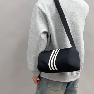 Leisure Store กระเป๋าสะพายไหล่ กระเป๋าสะพายข้าง ทันสมัย กระเป๋าลำลองญี่ปุ่นอินเทรนด์กระเป๋าหิ้วส่วนตัว กระเป๋าผ้าอ็อกฟอร์ดลำลองไหล่ข้าง แฟชั่นสําหรับผู้หญิงและผู้ชาย กระเป๋า กระเป๋าสะพายผญ กระเป๋าสะพาย กระเป๋าเดินทาง กระเป๋ากีฬา