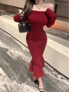 ชุดเดรสยาวคอวีแขนกุดทรงเอเข้ารูปสไตล์เกาหลีสำหรับผู้หญิงในฤดูใบไม้ร่วงปี 2024 เดรสยาวคลุมเข่าคอวีแขนกุด