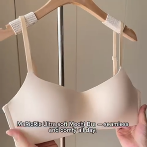 (SG InStock) Ultra Soft Thin Pad Scoop-Neck Mochi Bra (Half Cup. Wireless. Seamless. lingerie) - MBA17