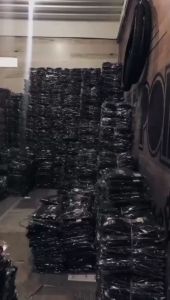 Celana Jeans Cutbray & Black Jazz: Pilihan Terbaik untuk Pria