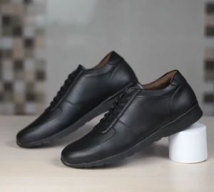 ALLEGRO FULL BLACK |ManNeedMe x Reyl| Sepatu Sneakers Pria Casual Shoes