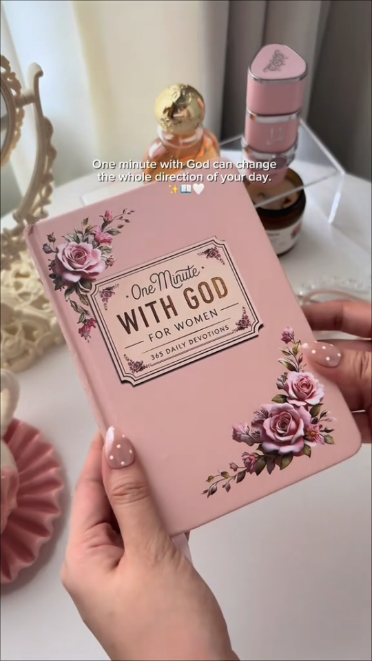 One Minute with God for Women 365 Days Devotional Journal Portable Daily ReflectionsBook daily