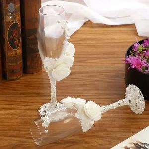 Bride Groom Champagne Glasses Wedding Wine Glasses with White Lace Couples Husband Wife Anniversary Engraved Flute Glass Favors