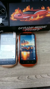 2025 ใหม่ YEEMI T25 รถสปอร์ต 4G สมาร์ทโฟน Android 8.1 Dual SIM สแตนด์บาย 3GB 32GB โทรศัพท์มือถือ 4000mAh 4.5 นิ้วมินิโทรศัพท์มือถือ