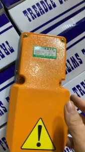 [ẢNH + VIDEO THẬT 100%] Công tắc đạp chân Bàn đạp chân LT4 vỏ nhôm đúc nguyên khối chống nước chống bụi 15A/220v