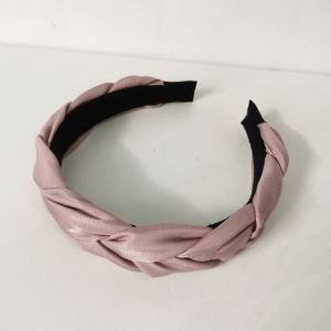 French Vintage Pink Hairband Comfortable Anti-Slip Hair Accessories for Commuting And Outings Sweet Style Fashionable Hairpins
