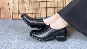 Sepatu pantofel kulit sapi kasual bisnis pria klasik modis desain Filter penghilang bau anti-selip