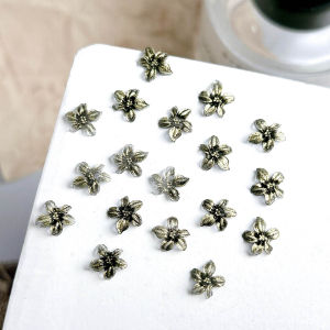 50 CHIẾC Charm Móng Tay Hoa Trà Đen Vàng Nhựa Bán Trong Suốt Hoa Năm Cánh Trang Trí Làm Nail Tự Làm