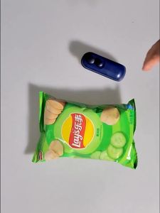 MLADEN Mini Food Bag Sealer USB Rechargeable Sealing Machine Hand Pressure Snack Plastic Bag Heat-sealing Device