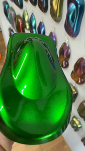 สีเขียวแก้ว (SKG-18) สีพ่นรถยนต์ 2K skcarpaint สีพ่นมอเตอร์ไซค์ สีเขียว (รองพื้นด้วยบรอนซ์แต่ง) สีแคนดี้