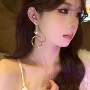 Retro Exaggerated Metal Style round Pearl Imitation Earrings Womens New 2025 Cold Tone Elegant High-End Ear Jewelry