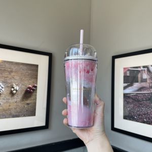 Starbuck Official Store Starbuck 2022ใหม่ถ้วย Cherry Blossom ถ้วยพลาสติกถ้วยฟางถ้วยน้ำคู่สไตล์จีนสีชมพูของขวัญ Starbuck Tumbler Starbuck แก้ว