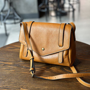 BeeGreen Women Genuine Leather Shoulder Bag Classic Envelope Messenger Bag High Quality Commuter Sling Bag