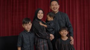 BIA by Zaskia Mecca - Nazar Kemeja Pria - Raya Collection - Noir Floral Edition