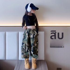 กางเกงขายาวลายพรางหลวมๆ สำหรับเด็กผู้หญิง ฤดูใบไม้ผลิและฤดูใบไม้ร่วง 2025 ใหม่ กางเกงขายาวลำลองสำหรับเด็กขนาดกลางและใหญ่