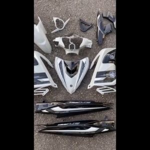 COVERSET BODYSET YAMAHA LC LC135 V4 V5 V6 V7 DR EXCITER WHITE PUTIH STRIPE TANAM CODE 022 DOCTOR EDITION OEM