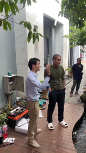 ไฟหัวเสาโซล่าเซลล์ รุ่น TZ-3697 (เเสงขาว + เหลืองวอมไวท์)