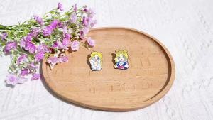 Bandai | 2 Chiếc Hoạt Hình Thủy Thủ Mặt Trăng Trâm Cài Dễ Thương Men Pin Cho Ba Lô Quần Áo Mũ Huy Hiệu Kim Loại Hàng Ngày Phụ Kiện Trang Sức Quà Tặng