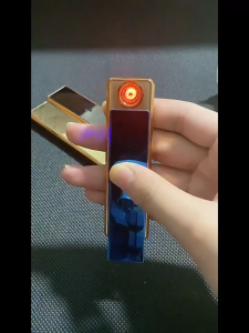 New Metal USB Rechargeable Lighter Easy To Carry Windproof Lighter Cigarette Accessories Mens Exquisite Gift Gadgets