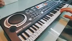 37-key Childrens Electronic Piano Keyboard Portable Educational Toy Musical Instrument Organ Childrens Christmas Birthday Gift