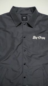 Jaket Coach Pria Dark Grey: Desain Stylish & Berkualitas Tinggi