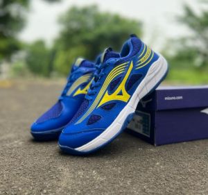 sepatu Badminton mizuno cyclonne 3 sol karet