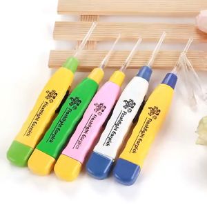 MD-C944 Alat Pembersih Telinga dengan Lampu LED / Earpick Korek Telinga Flash Light Praktis Portable