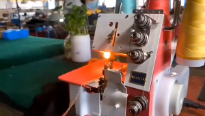 Wick Sewing Machine 3-Line 4-Line Overedger Wick Household Portable Sewing Machine Home Sewing Electric Desktop Overlock Machine Four Lines Sewing Machine White