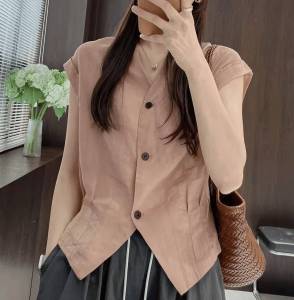 Bộ Đồ Thời Trang 2 Món Áo Thun V-neck & Quần Capri