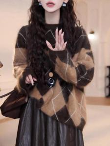 ชุดเสื้อถักลายสก็อตสีบล็อกและกระโปรงสั้นฤดูใบไม้ร่วงและฤดูใบไม้ผลิสำหรับผู้หญิง สไตล์เกาหลี ปกติ แขนยาว เอวสูง ชุดสองชิ้น