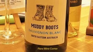 Rượu vang trắng Úc Muddy Boots Sauvignon Blanc – Nồng độ 12.5% Alc 750ml - Nhập khẩu Chính Hãng