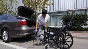 รถเข็นผู้ป่วย แบบปรับเอนนอน รูปร่างแบบ 2 ข้าง 4 ข้าง รถเข็นผู้ป่วย เก้าอี้รถเข็นปรับนอนได้ Wheelchair สำหรับผู้สูงอายุ ผู้ป่วย คนพิการ ด้านหน้าและด้านหลัง ตัวถังเหล็กคาร์บอน