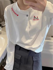 Áo Thun Nữ Tay Dài Màu Trắng Cổ Nửa Nút Thiết Kế Mới Đầu Thu Giảm Tuổi Tác Một Nút Nút Thon Gọn Phong Cách Thường Ngày