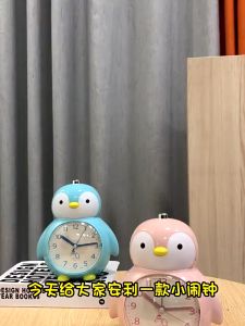 Đồng Hồ Chim cánh cụt báo thức để bàn chông to hình dáng cute nhiều màu sắc