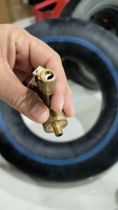 ดูดลมยาง 1 ตัว หัวดูดลม ที่ดูดลมยางใน รถยนต์ รถมอเตอร์ไซด์ รถบิ๊กไบด์ รถจักรยาน รถบรรทุก รถทุกชนิด