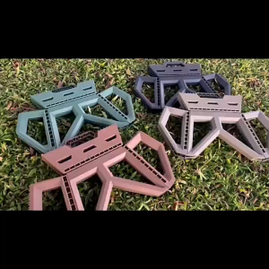 BASE OUT เก้าอี้พลาสติกหนา พับเก็บได้ง่าย ใช้ในบ้านและกลางแจ้ง