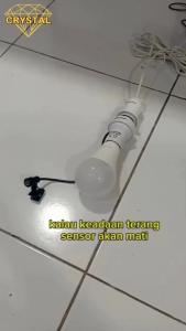 Fitting Lampu Sensor Cahaya Otomatis Untuk Segala Lampu