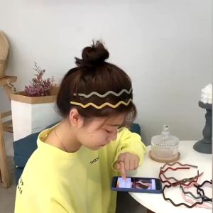 Bando Bandana Scrunchie Scrunchy Doff Gelombang Matte Wanita Cewek Korea Korean Style Motif Zigzag Besar Bandana Ombak Wave Shaped Headband