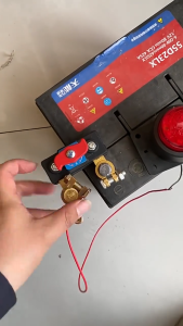 Universal 12V/24V Car Battery Cut-off Switch Suis Pemutus Sambungan Bateri Disconnection Isolator Safety Anti-leakage Circuit Breaker