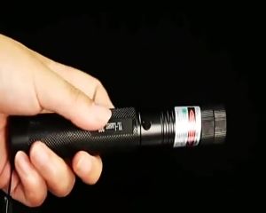 Laser Leser Hijau Green Laser Pointer Jarak Jauh 303 Baterai Charge Original | Green Laser Pointer 303 532nm Jarak Jauh Laser Presentasi Sinar Laser Hijau - Vas