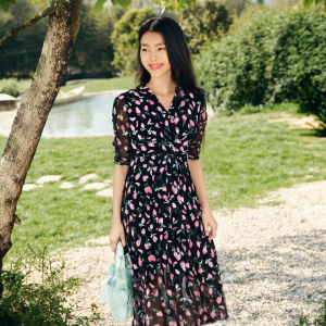 Koradior | Romantic Teatime Elegant Waist-Cinching V-Neck One-Piece Dress