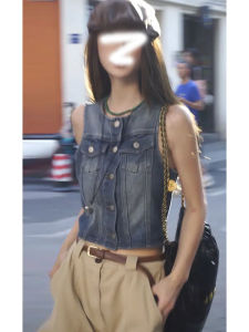 Retro American Denim Vest Women Summer Outerwear Sleeveless Short Top Fashionable Outerwear round Neck Single Button Closure