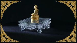 ฐานวางพระ ฐานรองพระ ทรง 4 เหลี่ยมจัตุรัส โต๊ะตั้งพระ วัสดุ อะคริลิค