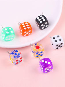 ลูกปัดรูปตัวต�้ะเรซิน DIY ลูกปัดเรซิน สร้อยข้อมือ สร้อยคอ เครื่องประดับโทรศัพท์มือถือ อุปกรณ์งานฝีมือ ลูกปัดเรซิน